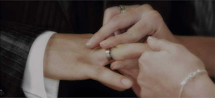 Guide to Buying a Men’s Wedding Ring